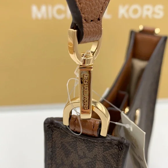 MICHAEL KORS Briley Small Logo Messenger Bag BROWN SIGNATURE COLOR - Picture 14 of 16